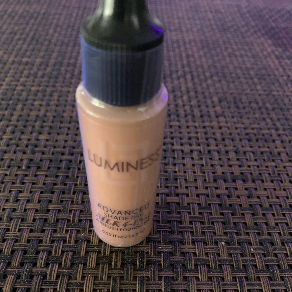 Luminess Silk 4-in-1 Shade 50 Airbrush Foundation